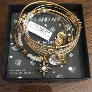 Alex and Ani Shine Bright Holiday Collection Set